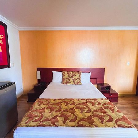 Hotel Luxor Pereira Zewnętrze zdjęcie
