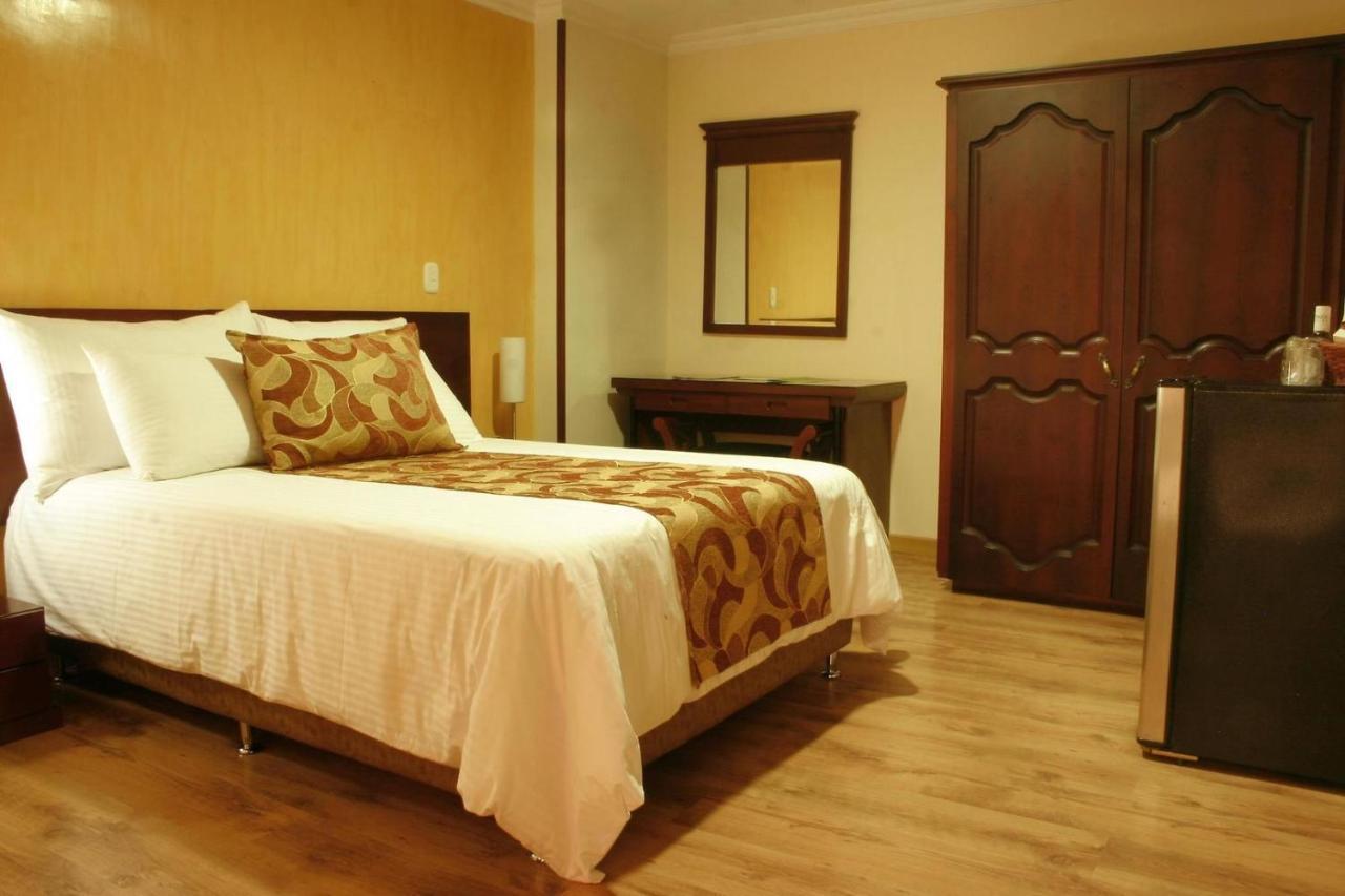 Hotel Luxor Pereira Zewnętrze zdjęcie